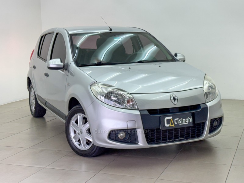 SANDERO 1.6 EXPRESSION 8V FLEX 4P MANUAL - 2013 - CARLOS BARBOSA