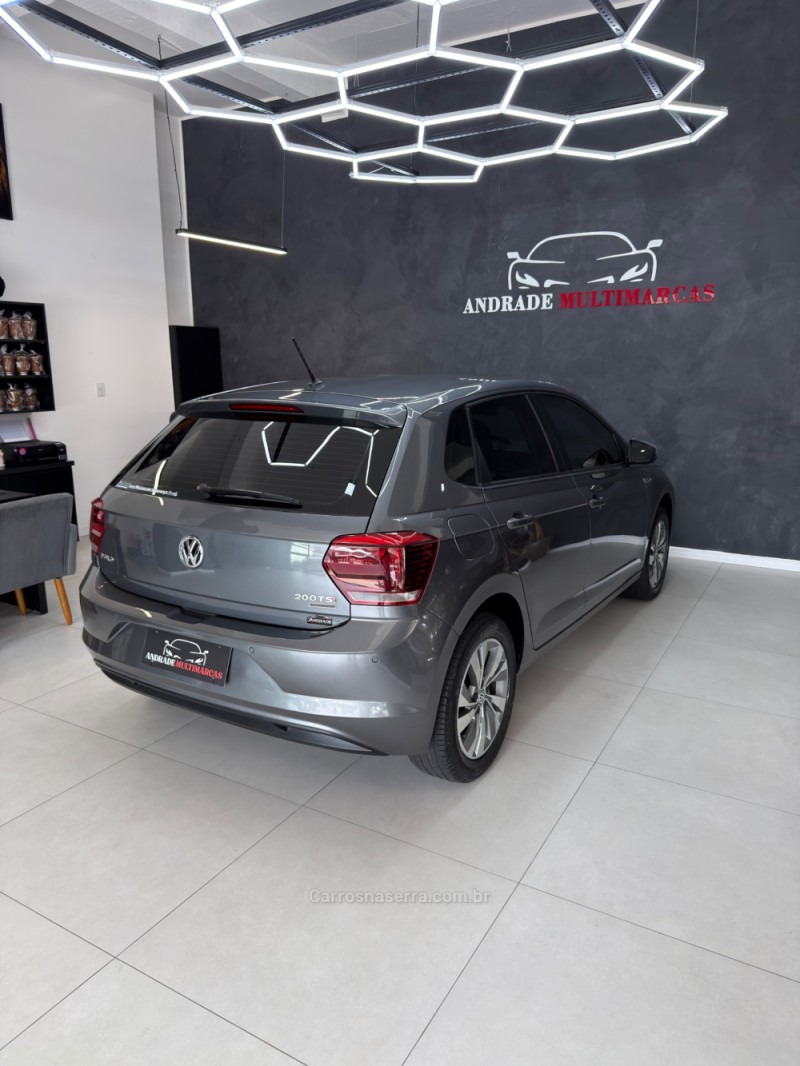 POLO 1.0	200 TSI HIGHLINE AUTOMÁTICO  - 2019 - CAXIAS DO SUL