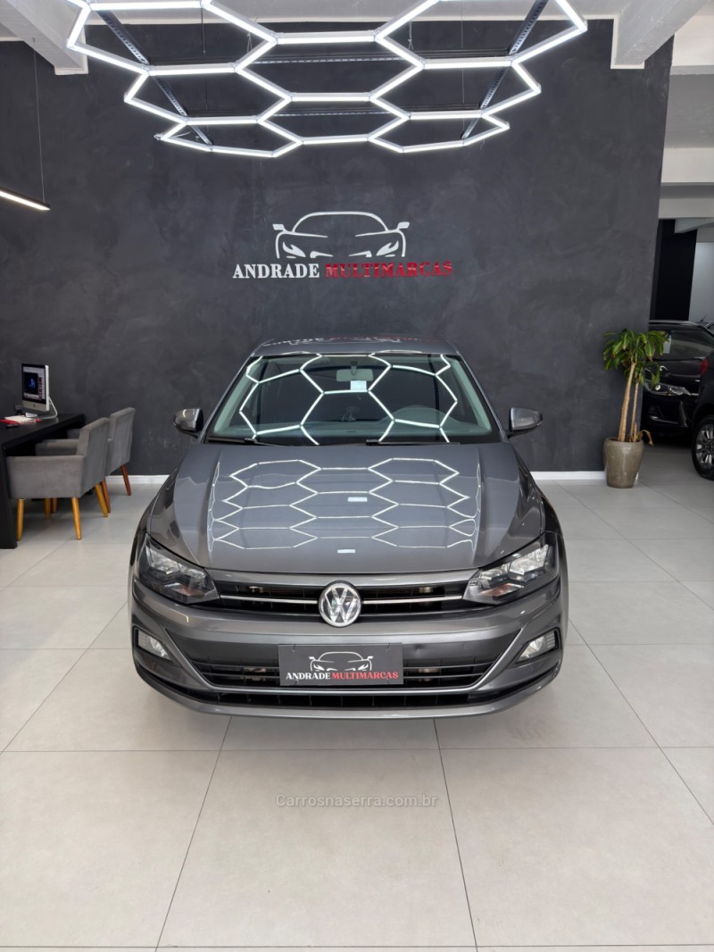 POLO 1.0	200 TSI HIGHLINE AUTOMÁTICO  - 2019 - CAXIAS DO SUL