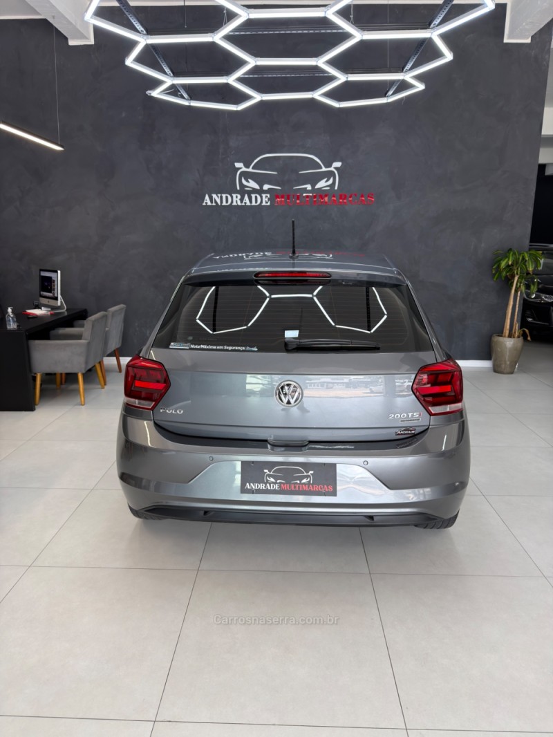 POLO 1.0	200 TSI HIGHLINE AUTOMÁTICO  - 2019 - CAXIAS DO SUL