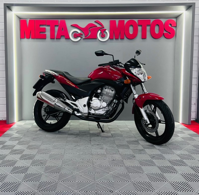 CB 300R  - 2011 - CAMPO BOM