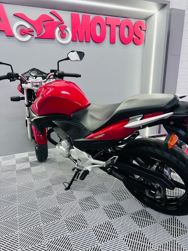CB 300R  - 2011 - CAMPO BOM