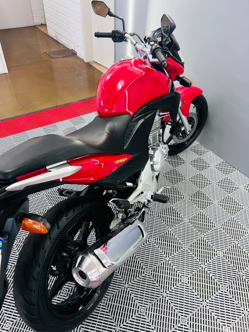CB 300R  - 2011 - CAMPO BOM