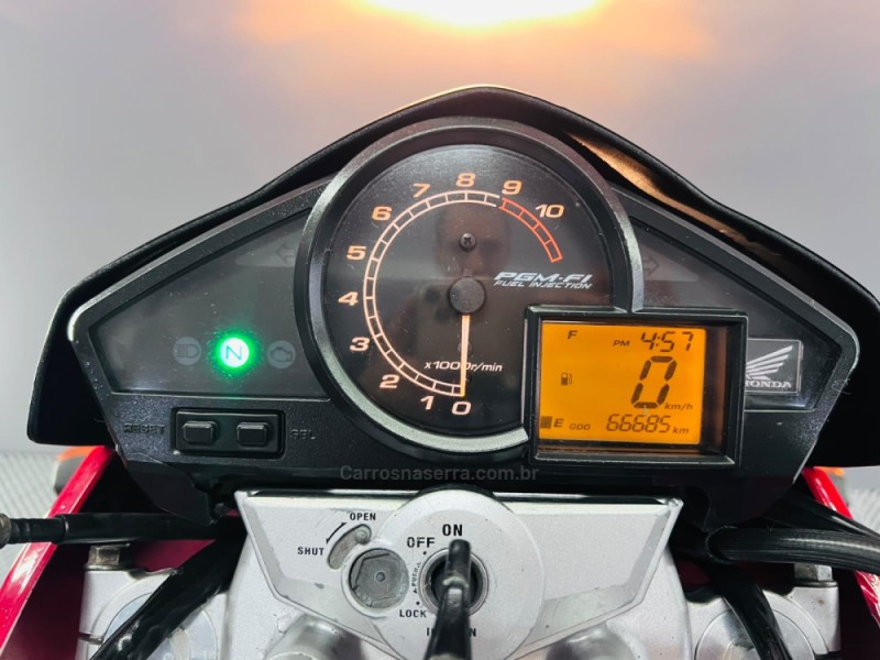 CB 300R  - 2011 - CAMPO BOM