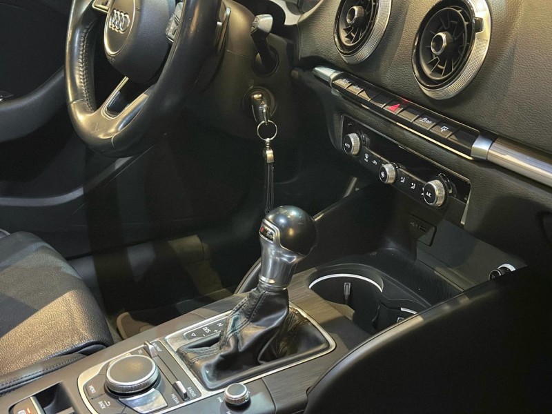 A3 2.0 TFSI SEDAN AMBITION 16V GASOLINA 4P S-TRONIC - 2017 - NOVO HAMBURGO