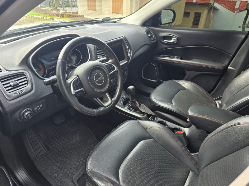 COMPASS 2.0 16V DIESEL TRAILHAWK 4X4 AUTOMÁTICO - 2018 - FARROUPILHA