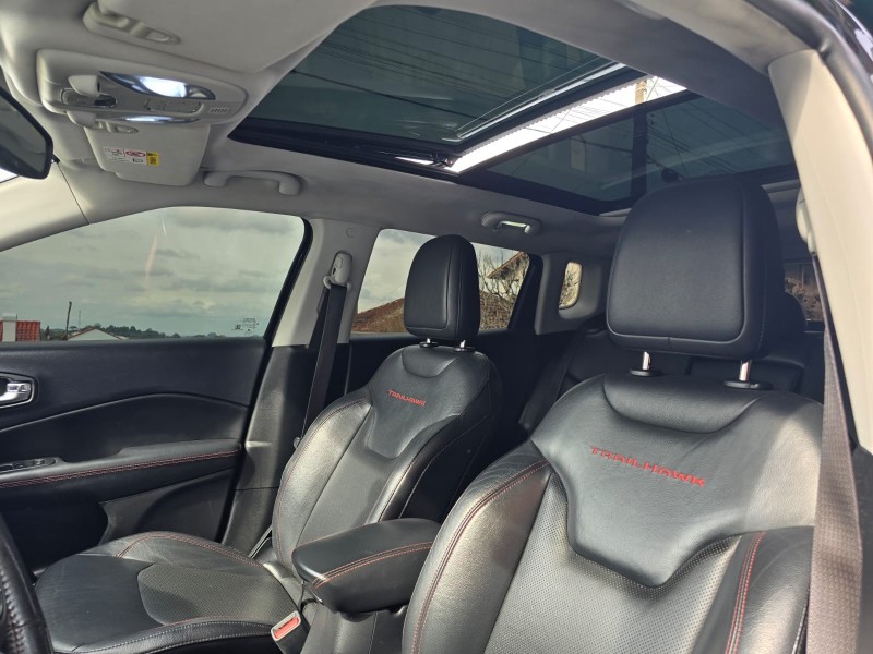 COMPASS 2.0 16V DIESEL TRAILHAWK 4X4 AUTOMÁTICO - 2018 - FARROUPILHA