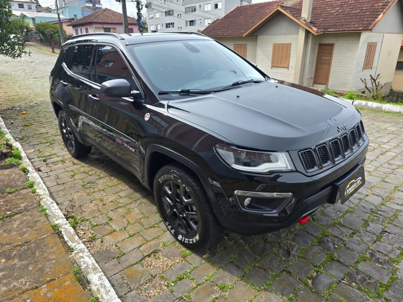 COMPASS 2.0 16V DIESEL TRAILHAWK 4X4 AUTOMÁTICO - 2018 - FARROUPILHA