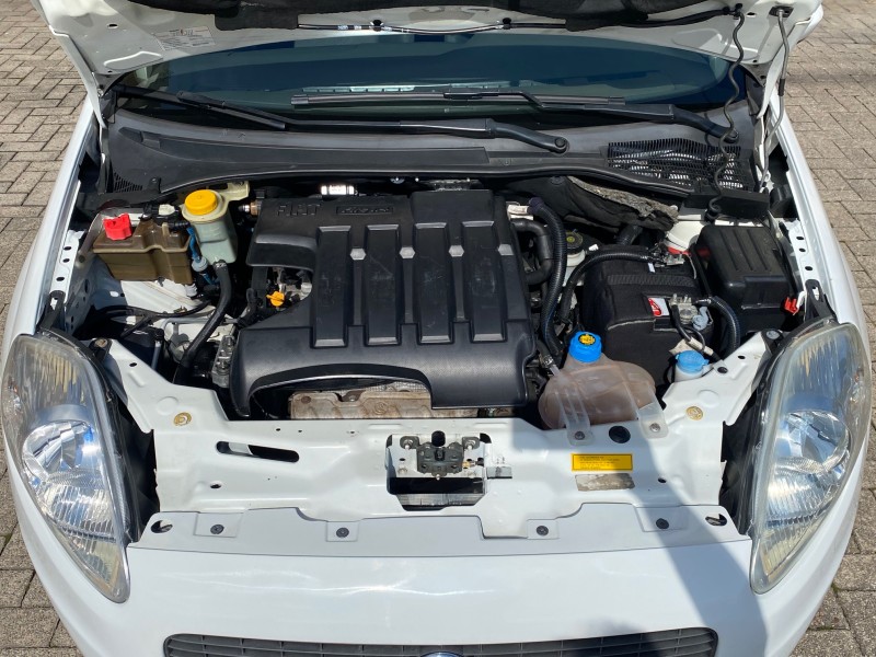 PUNTO 1.4 ATTRACTIVE 8V FLEX 4P MANUAL - 2012 - CAXIAS DO SUL