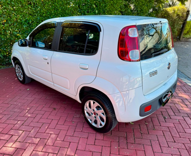 UNO 1.0 EVO VIVACE 8V FLEX 4P MANUAL - 2011 - ROLANTE