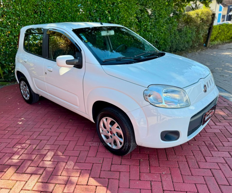 UNO 1.0 EVO VIVACE 8V FLEX 4P MANUAL - 2011 - ROLANTE