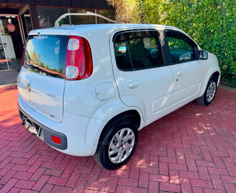 UNO 1.0 EVO VIVACE 8V FLEX 4P MANUAL - 2011 - ROLANTE
