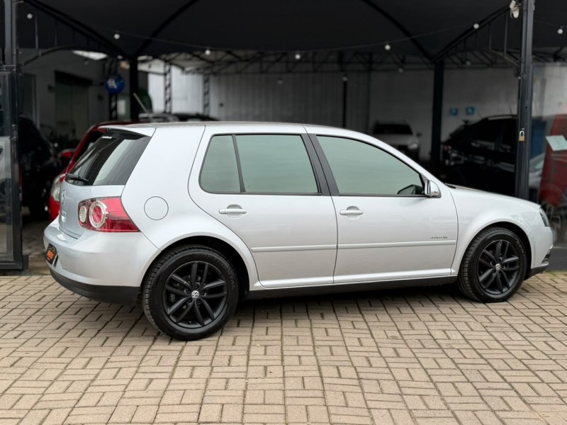 GOLF 1.6 MI SPORTLINE 8V FLEX 4P MANUAL - 2010 - LAGOA VERMELHA