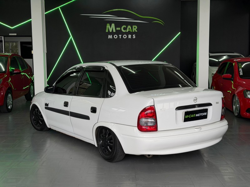CORSA 1.0 MPFI CLASSIC SEDAN 8V GASOLINA 4P MANUAL - 2001 - FELIZ