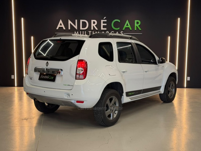 DUSTER 1.6 TECH ROAD 4X2 16V FLEX 4P MANUAL - 2014 - ESTâNCIA VELHA