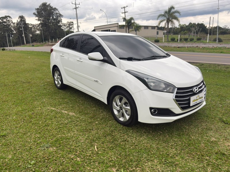 HB20S 1.6 COMFORT PLUS 16V FLEX 4P AUTOMÁTICO - 2016 - FARROUPILHA