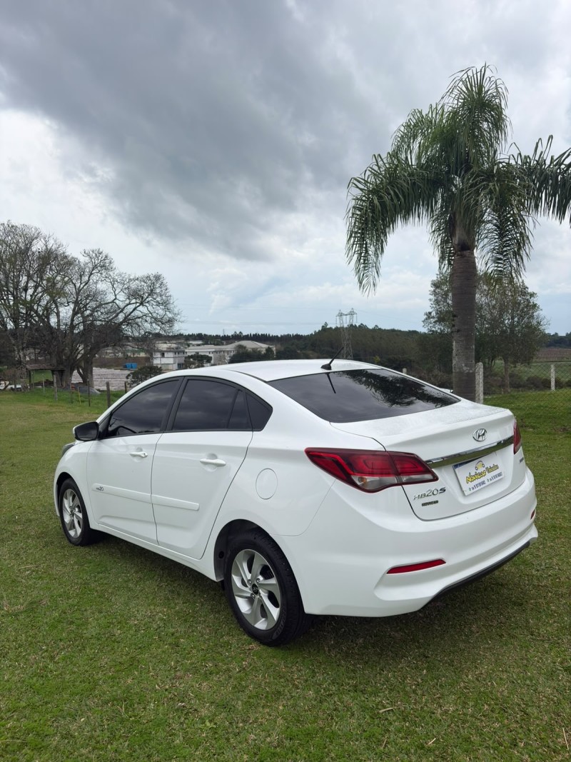 HB20S 1.6 COMFORT PLUS 16V FLEX 4P AUTOMÁTICO - 2016 - FARROUPILHA