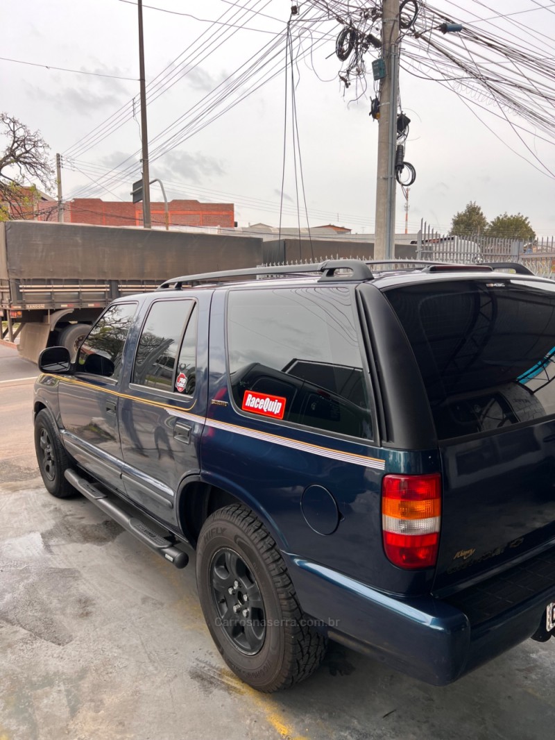 BLAZER 4.3 SFI DLX 4X2 V6 12V GASOLINA 4P MANUAL - 1998 - CAXIAS DO SUL