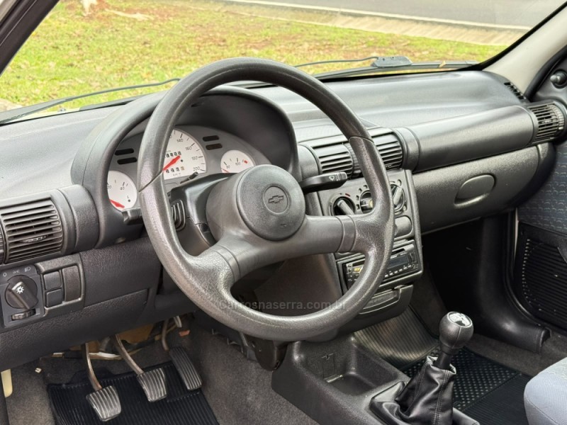 CORSA 1.0 EFI WIND 8V GASOLINA 2P MANUAL - 2001 - DOIS IRMãOS