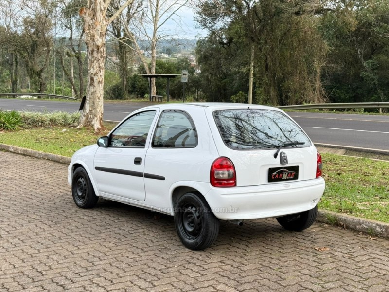 CORSA 1.0 EFI WIND 8V GASOLINA 2P MANUAL - 2001 - DOIS IRMãOS