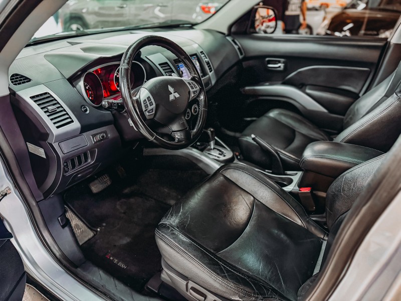 OUTLANDER 2.0 MIVEC HPE GASOLINA 4P AUTOMÁTICO - 2012 - CAXIAS DO SUL