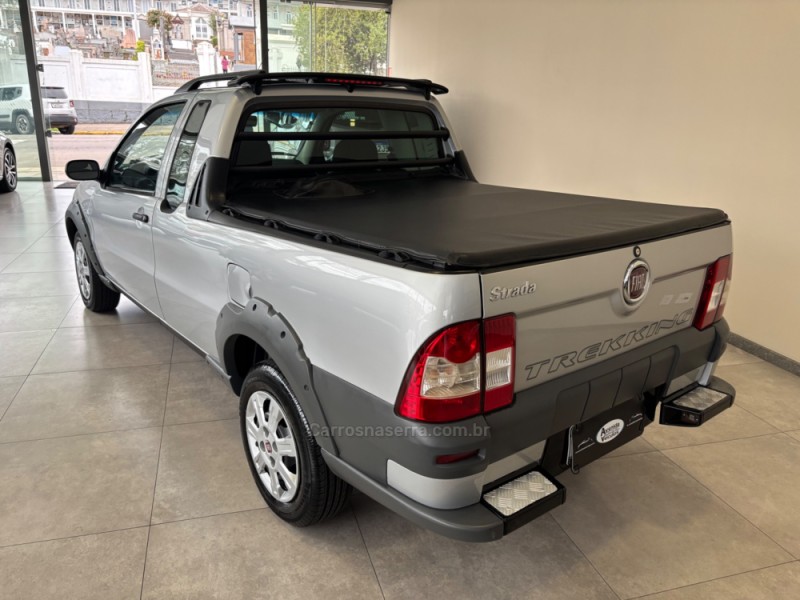 STRADA 1.4 MPI TREKKING CE 8V FLEX 2P MANUAL - 2009 - BENTO GONçALVES