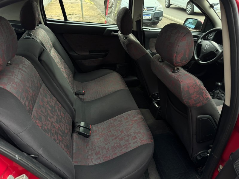 ASTRA 2.0 SFI GSI 16V GASOLINA 4P MANUAL - 2004 - VACARIA