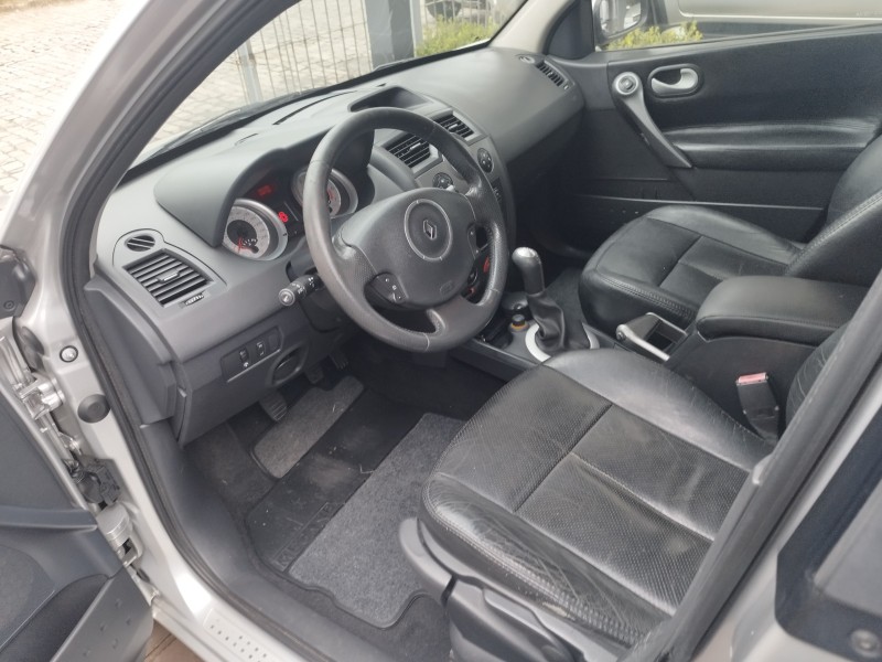 MÉGANE 1.6 DYNAMIQUE GRAND TOUR 16V FLEX 4P MANUAL - 2012 - VERANóPOLIS