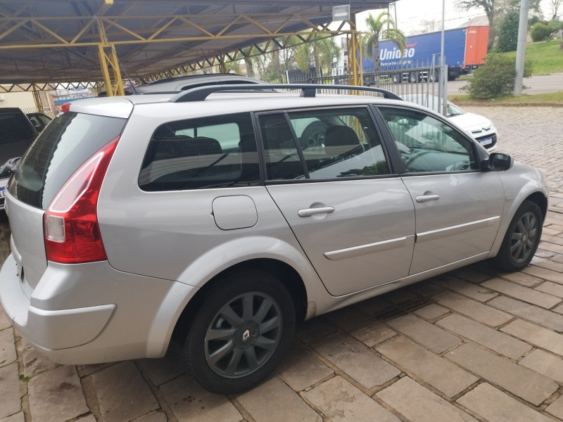 MÉGANE 1.6 DYNAMIQUE GRAND TOUR 16V FLEX 4P MANUAL - 2012 - VERANóPOLIS