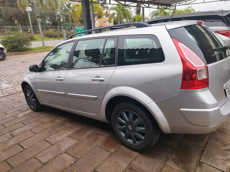 MÉGANE 1.6 DYNAMIQUE GRAND TOUR 16V FLEX 4P MANUAL - 2012 - VERANóPOLIS