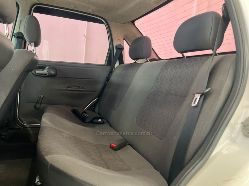 CORSA 1.0 MPFI CLASSIC SEDAN 8V GASOLINA 4P MANUAL - 2004 - BENTO GONçALVES