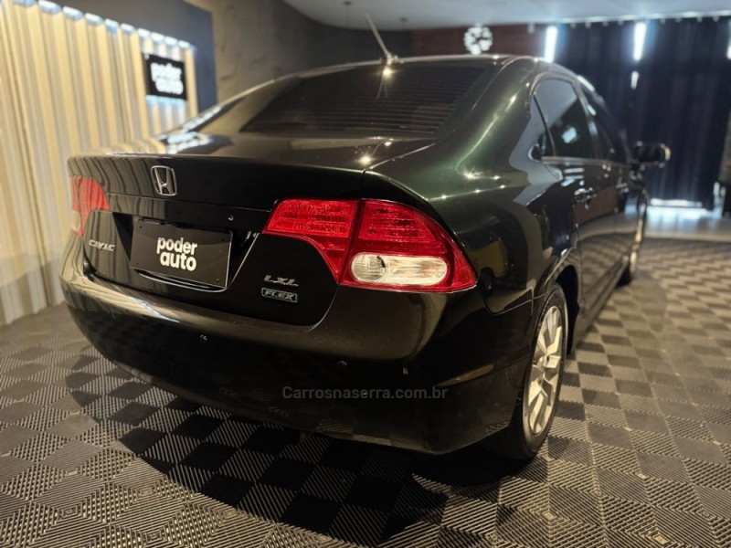 CIVIC 1.8 LXS 16V FLEX 4P AUTOMÁTICO - 2011 - FARROUPILHA