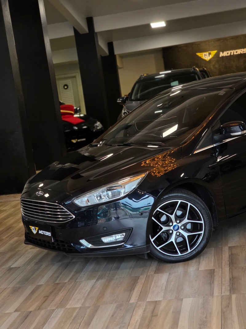 FOCUS 2.0 TITANIUM PLUS 16V FLEX 4P AUTOMÁTICO - 2016 - CAXIAS DO SUL