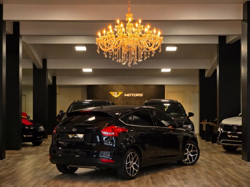 FOCUS 2.0 TITANIUM PLUS 16V FLEX 4P AUTOMÁTICO - 2016 - CAXIAS DO SUL
