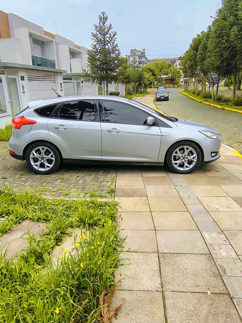 FOCUS 2.0 SE 16V FLEX 4P AUTOMÁTICO - 2018 - FARROUPILHA