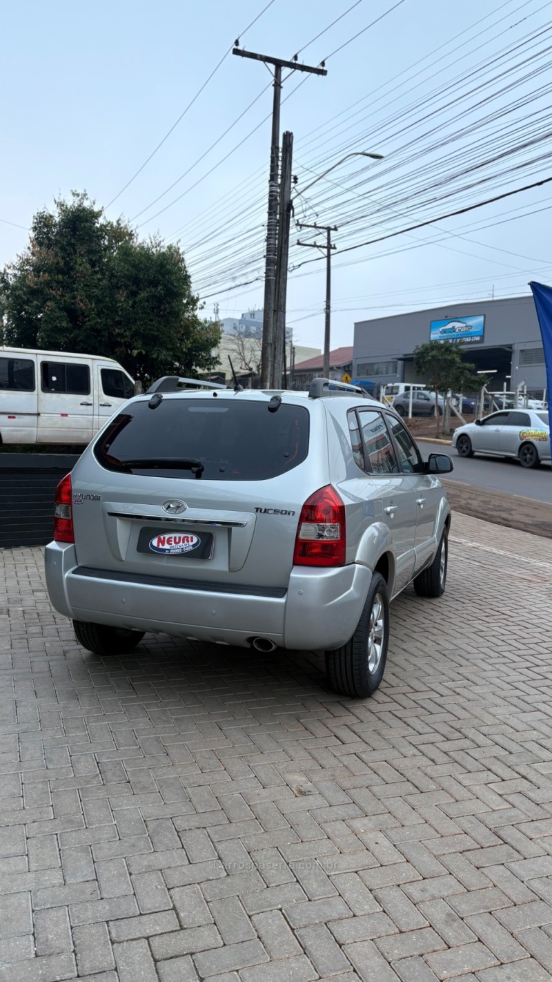 TUCSON 2.0 MPFI GLS 16V 143CV 2WD FLEX 4P AUTOMÁTICO - 2013 - LAJEADO