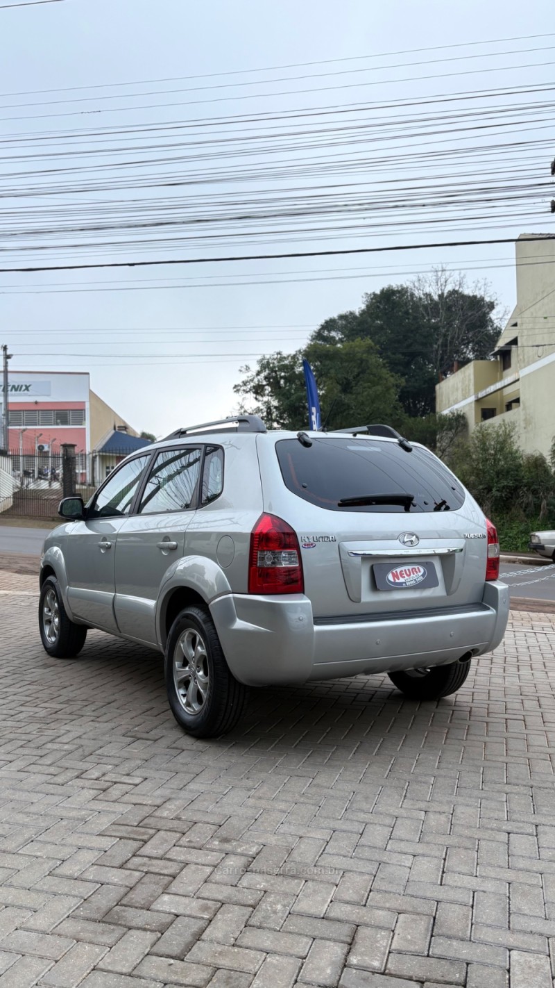 TUCSON 2.0 MPFI GLS 16V 143CV 2WD FLEX 4P AUTOMÁTICO - 2013 - LAJEADO