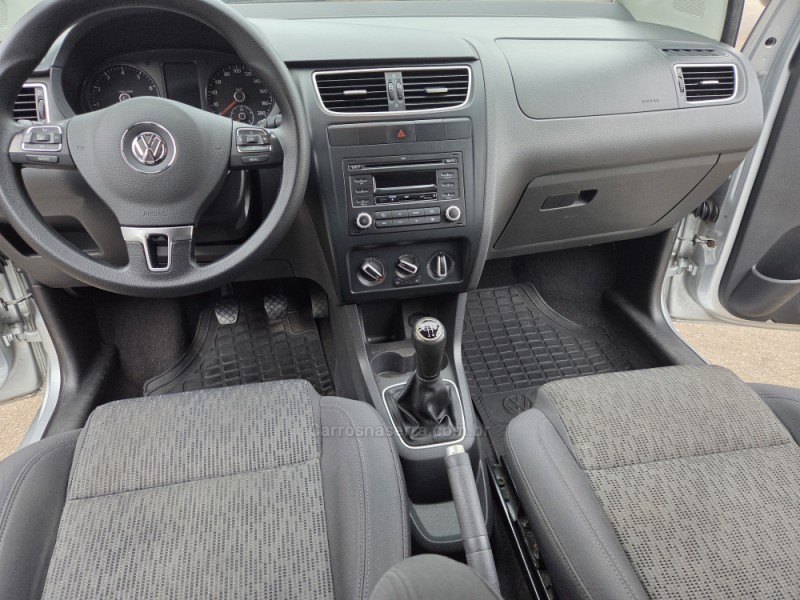 FOX 1.0 ITREND 8V FLEX 4P MANUAL - 2013 - PICADA CAFé