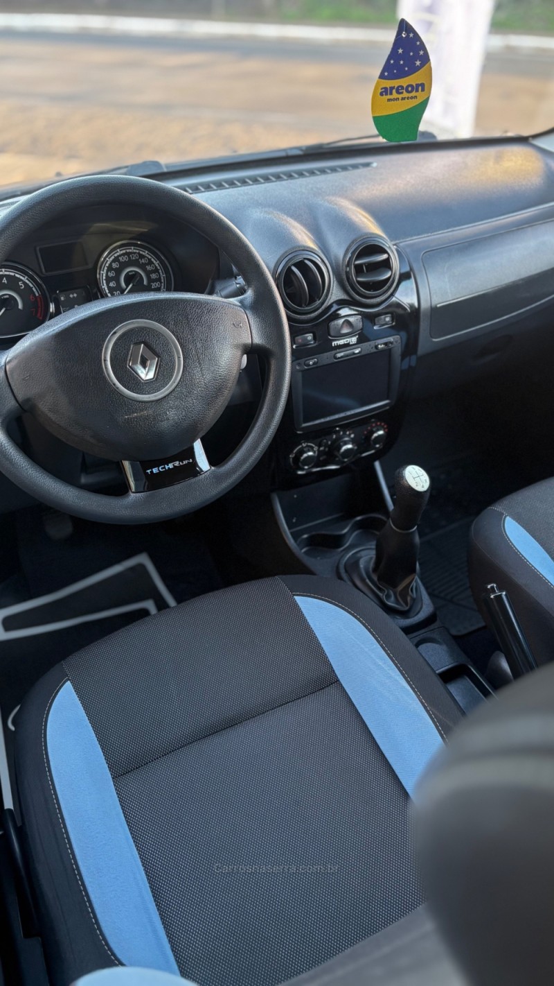 SANDERO 1.0 EXPRESSION 12V FLEX 4P MANUAL - 2014 - LAJEADO
