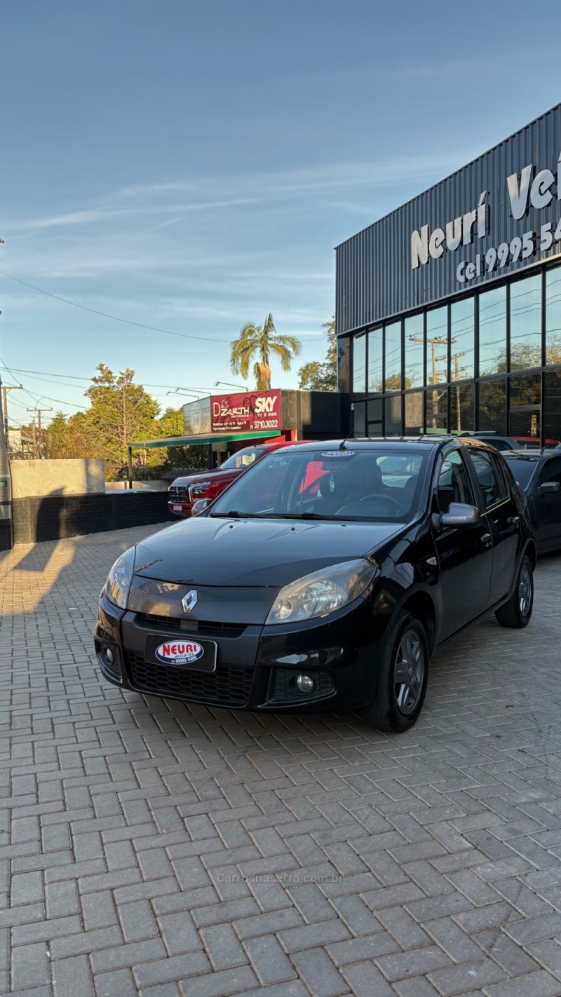 sandero 1.0 expression 12v flex 4p manual 2014 lajeado