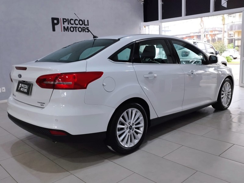 FOCUS 2.0 TITANIUM FASTBACK 16V FLEX 4P AUTOMÁTICO - 2018 - CAXIAS DO SUL