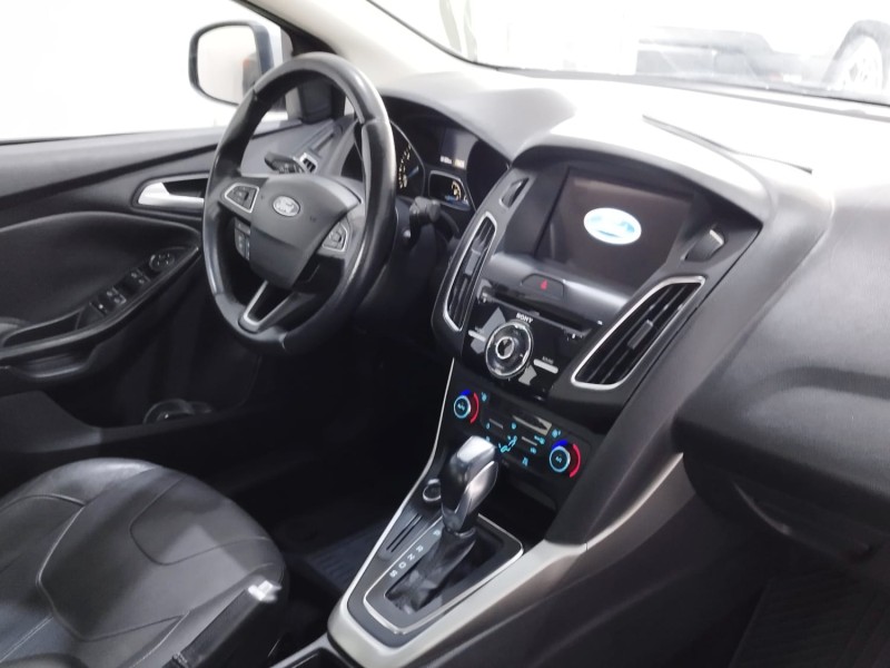 FOCUS 2.0 TITANIUM FASTBACK 16V FLEX 4P AUTOMÁTICO - 2018 - CAXIAS DO SUL