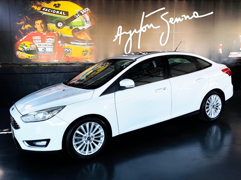 focus 2.0 titanium fastback 16v flex 4p automatico 2018 caxias do sul