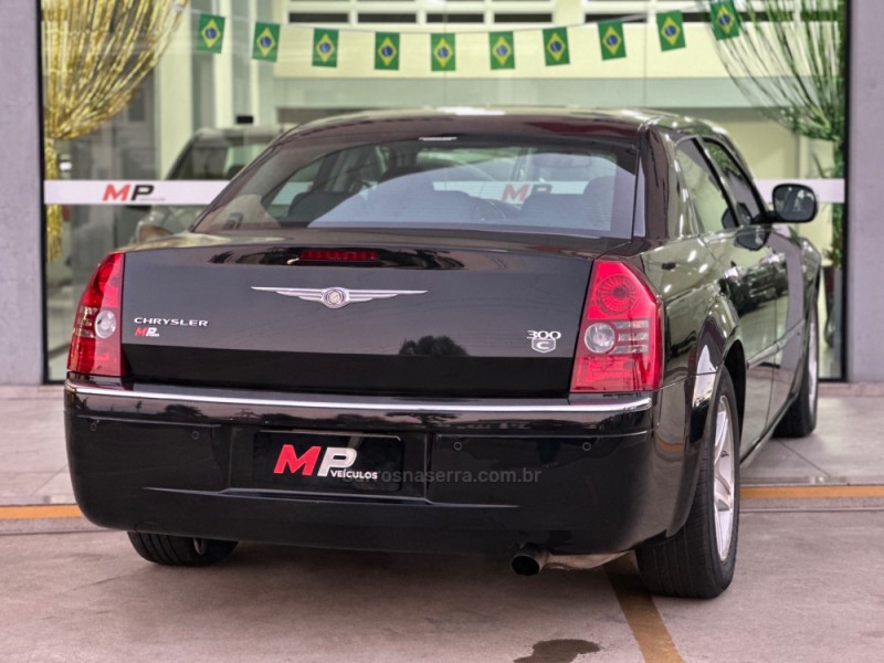 300 C 3.5 SEDAN V6 24V GASOLINA 4P AUTOMÁTICO - 2009 - TUPANDI