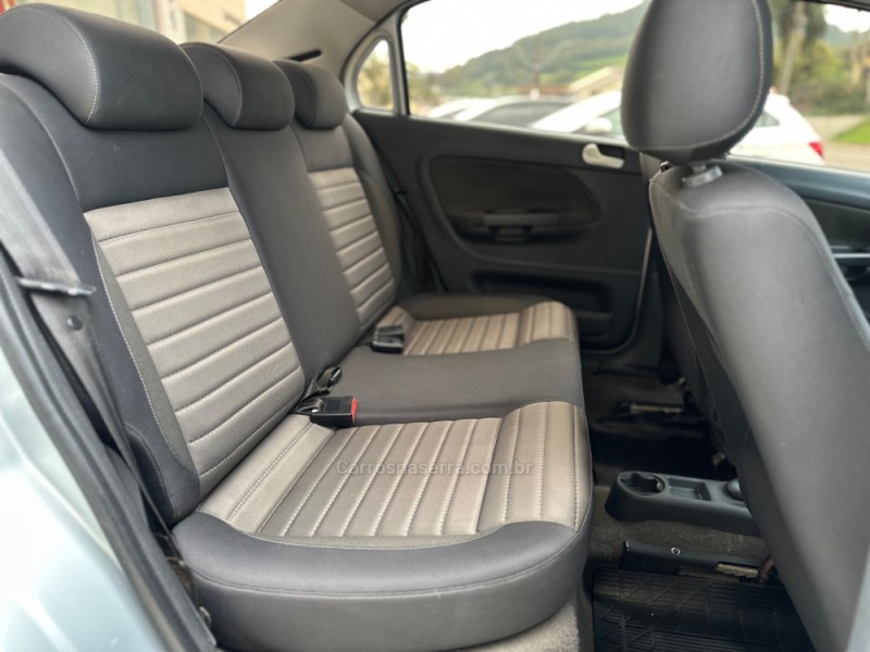 VOYAGE 1.6 MI HIGHLINE 8V FLEX 4P MANUAL - 2014 - TUPANDI