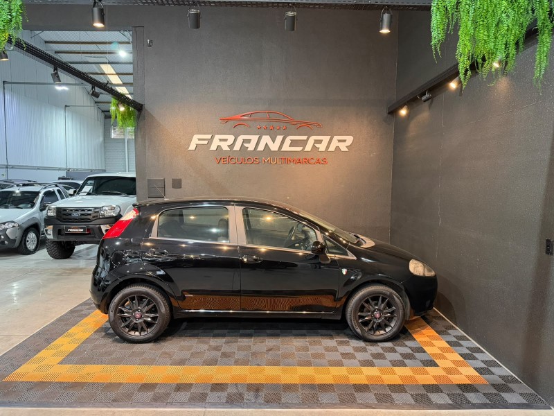 PUNTO 1.4 ATTRACTIVE ITALIA 8V FLEX 4P MANUAL - 2012 - ANTôNIO PRADO