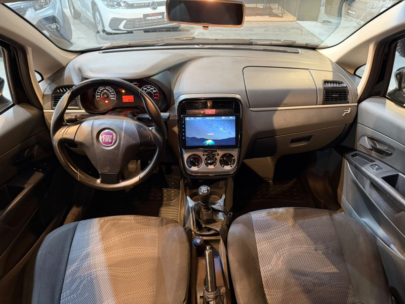 PUNTO 1.4 ATTRACTIVE ITALIA 8V FLEX 4P MANUAL - 2012 - ANTôNIO PRADO