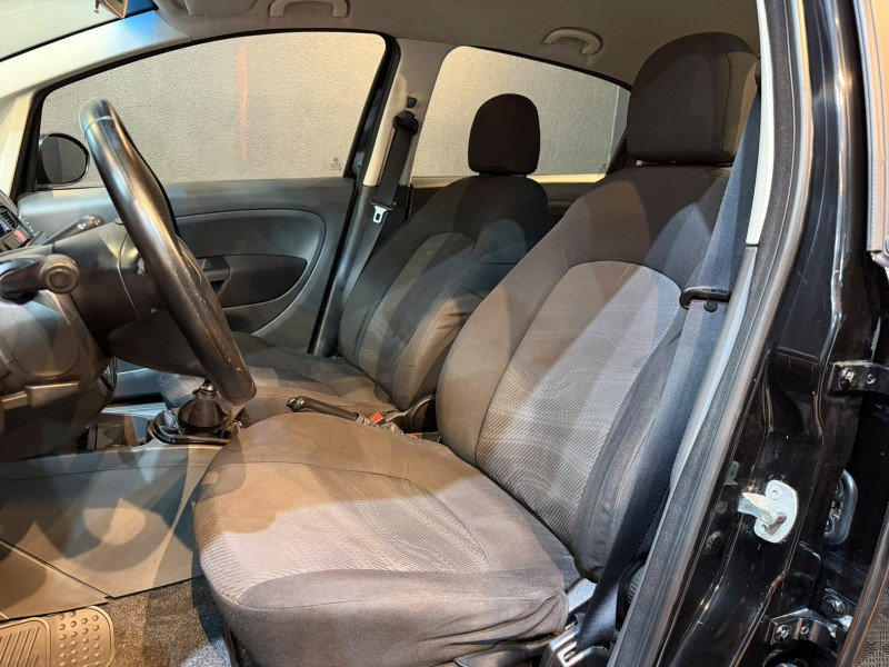 PUNTO 1.4 ATTRACTIVE ITALIA 8V FLEX 4P MANUAL - 2012 - ANTôNIO PRADO