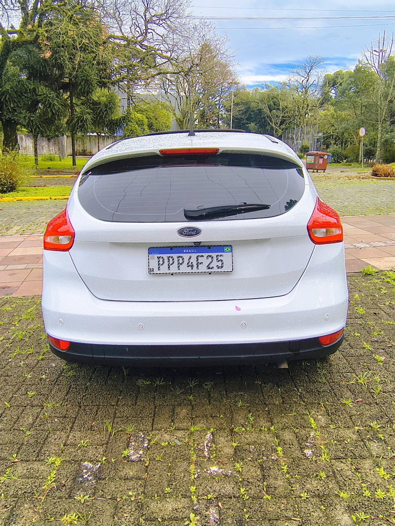FOCUS 2.0 HA 16V FLEX 4P AUTOMÁTICO - 2016 - FARROUPILHA