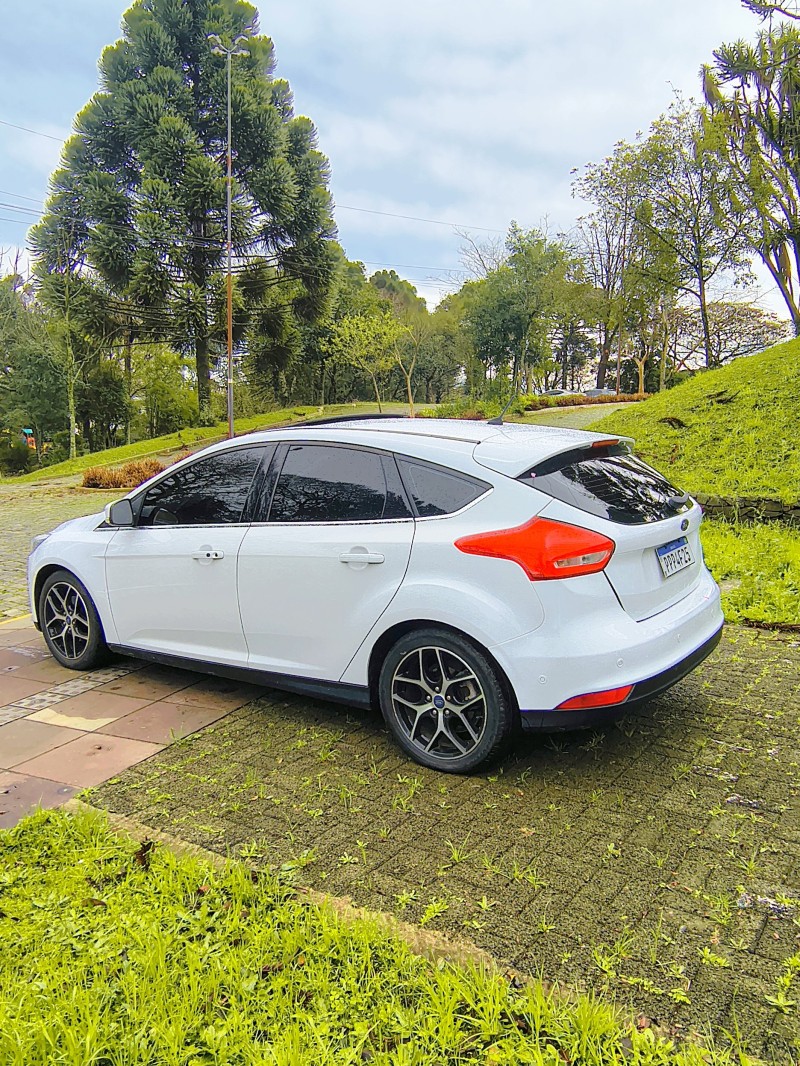FOCUS 2.0 HA 16V FLEX 4P AUTOMÁTICO - 2016 - FARROUPILHA